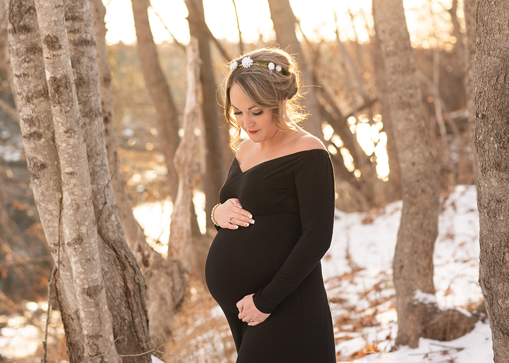 black winter gown from chicaboo for maternity pictures